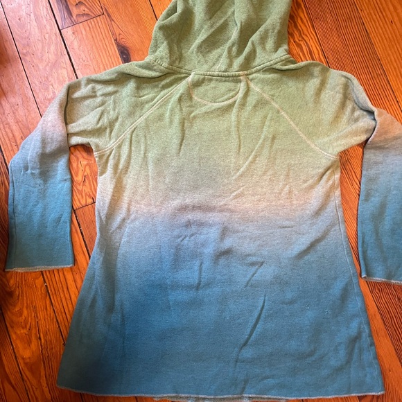 Awesome Calvin Klein hoodie, amazing colors. Excellent condition - Picture 2 of 2